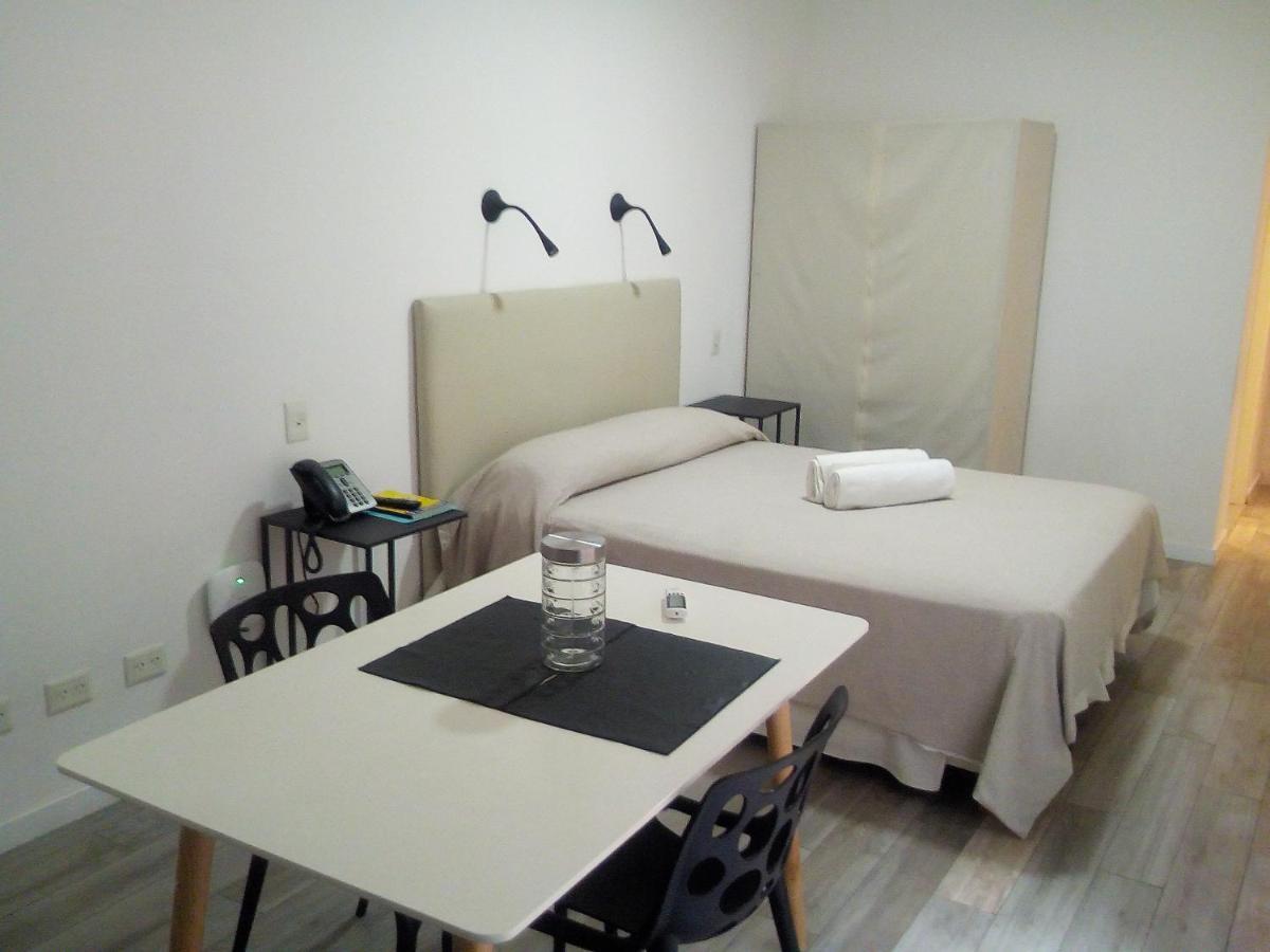 Paraguay 716 We sleep Buenos Aires Bagian luar foto
